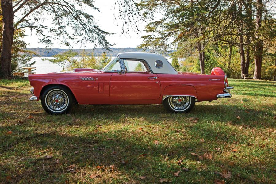  Ford Thunderbird Special 312/225 HP 1956 года  (фото 8 из 10)